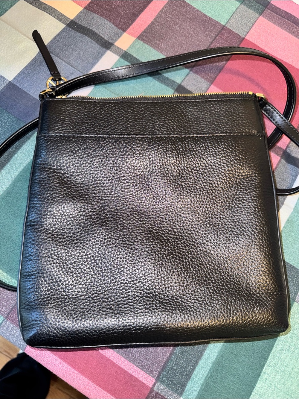Michael Kors Black Pebbled Leather Crossbody with Gold Accents vintage - Picture 2 of 5